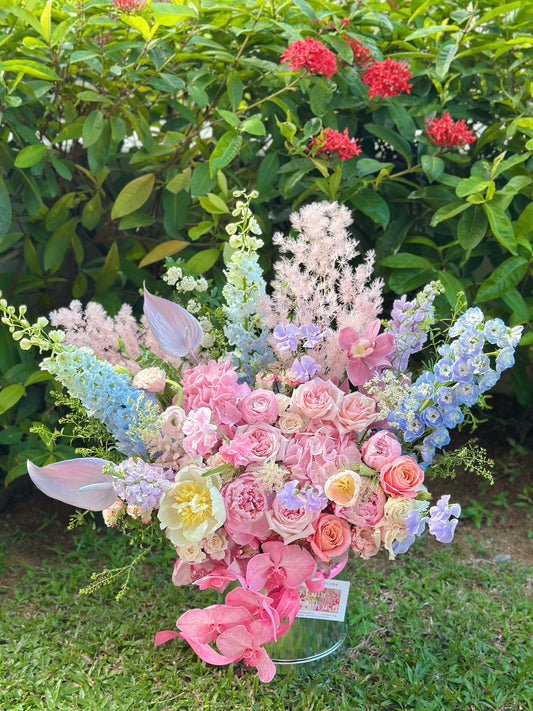 【All For Love】XXL Flower Box - Omakase Floist choice Pink&light blue color theme