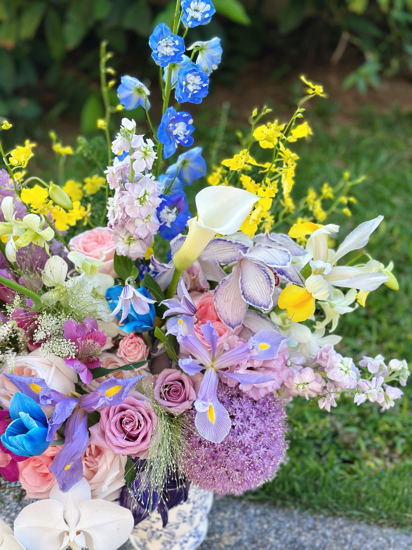 【Midnight in Paris】M size Flower Box - Omakase Floist choice Purple&Pink color theme