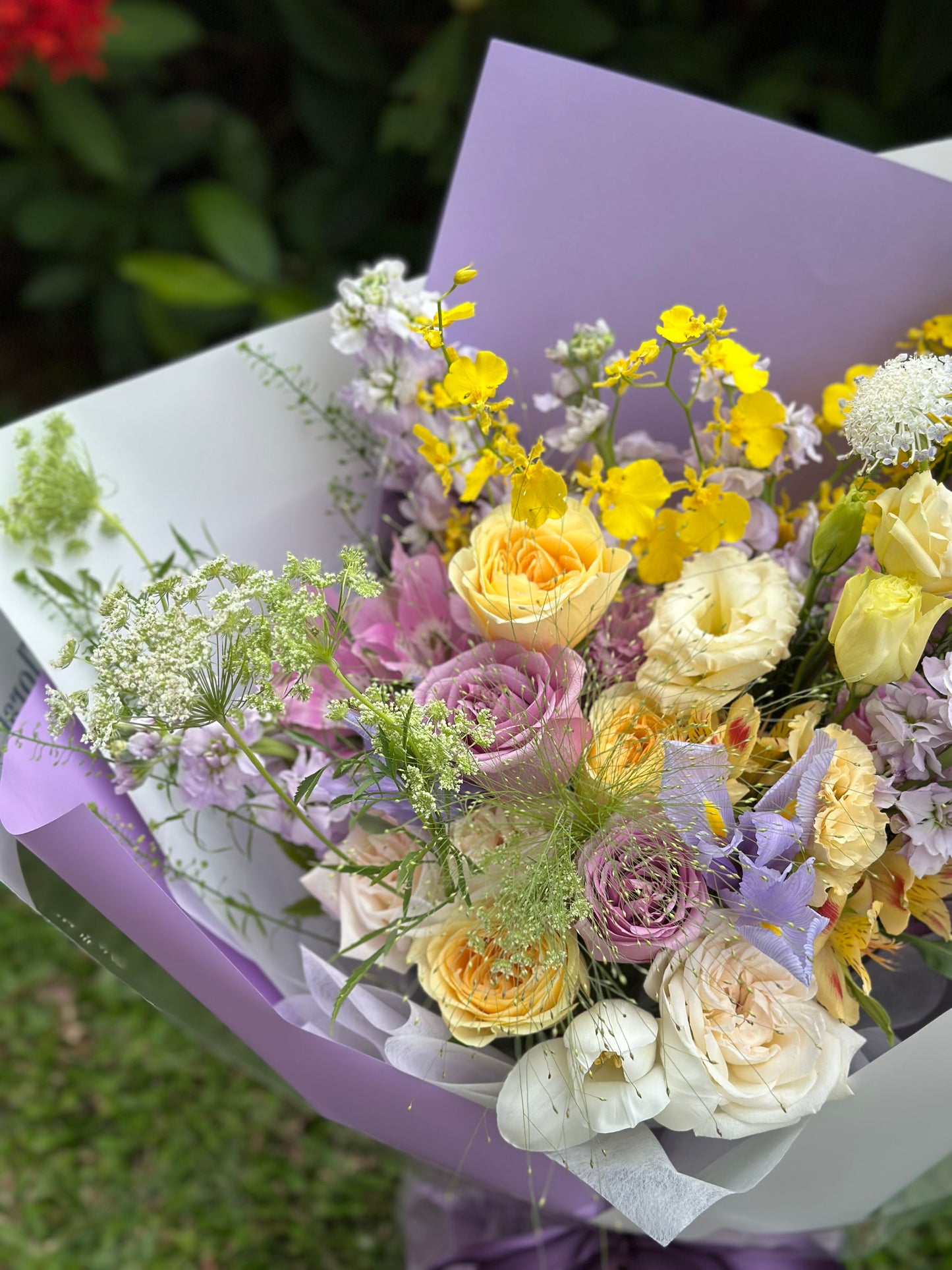 Midnight In Paris - Omakase(Florist Choice)Purple&Yellow Theme【Size Deluxe】