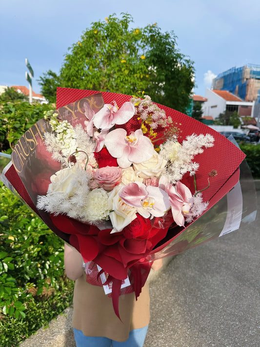 「Love Melody」【Size M】 - Omakase(Florist Choice)Red Color Theme