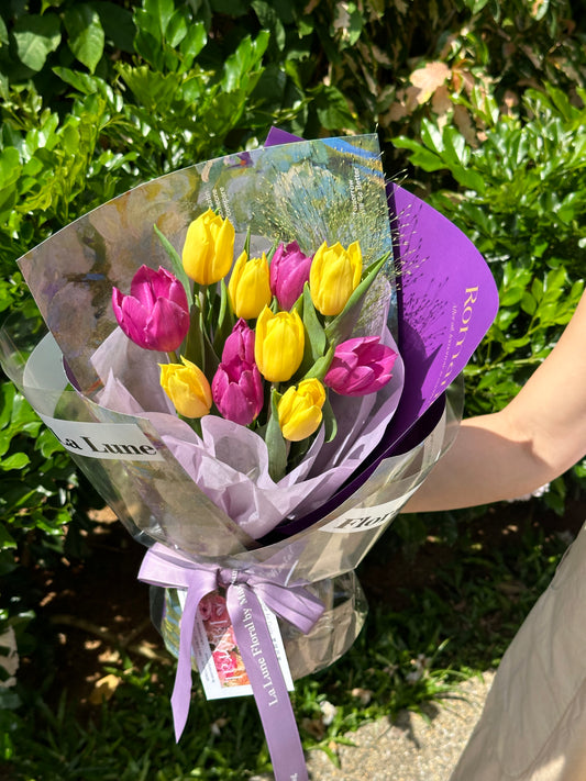 「Midnight In Paris」Purple & Yellow Color Theme Tulip Bouquet(10stk)