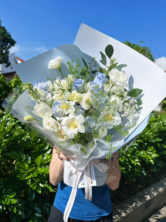 「The Starry Night」【Size S】 - Omakase(Florist Choice)Blue & White Theme