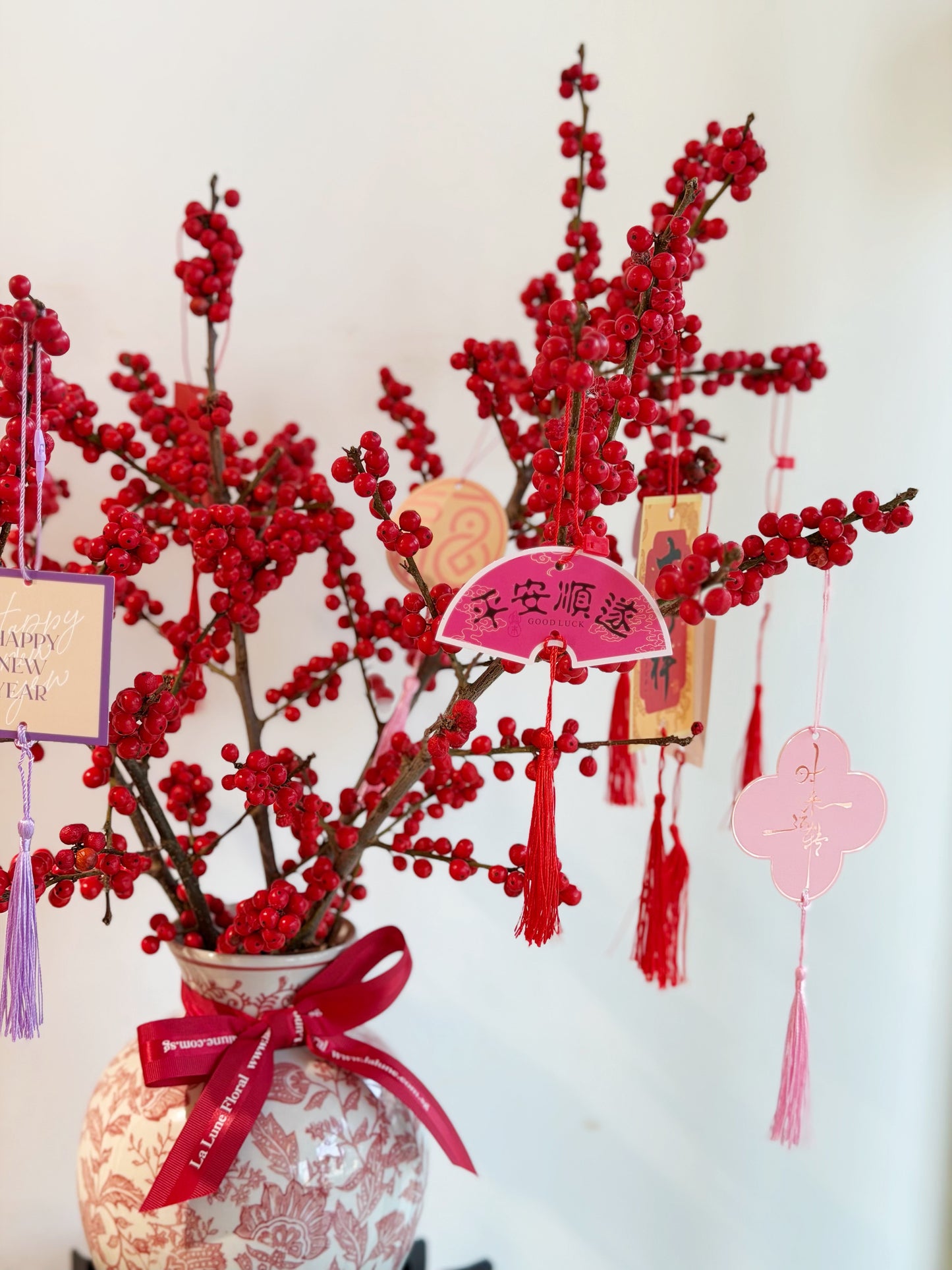 2026 CNY Fresh IIex set with vase 冬青5支连花瓶