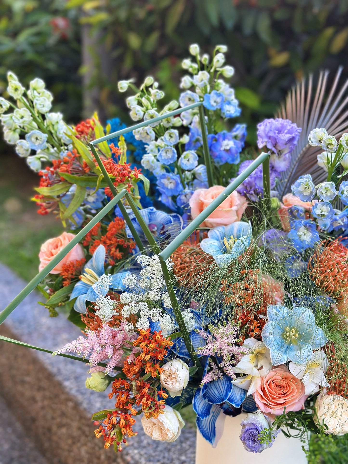【The Starry Night 】XXL Flower Box - Omakase Floist choice Blue&Orangecolor theme
