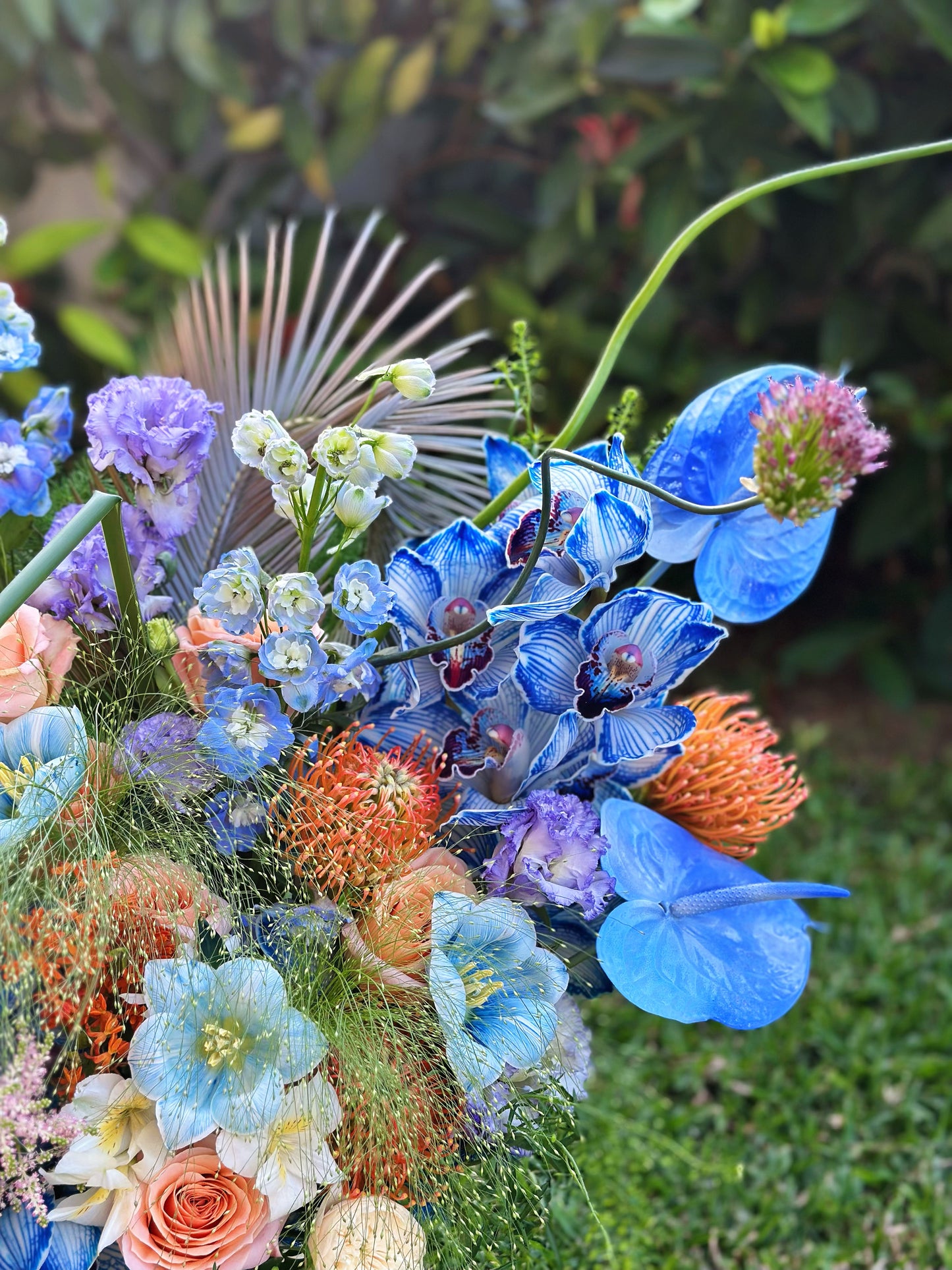 【The Starry Night 】XXL Flower Box - Omakase Floist choice Blue&Orangecolor theme