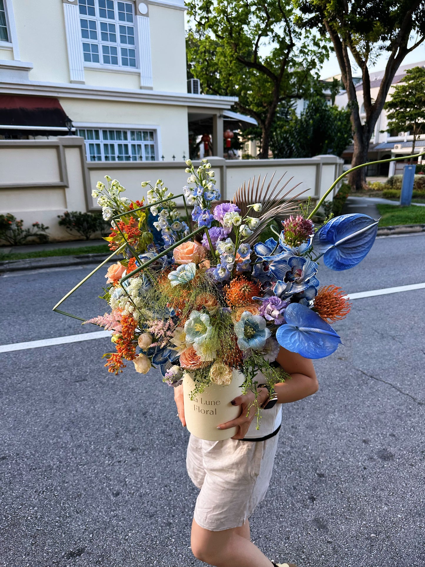 【The Starry Night 】XXL Flower Box - Omakase Floist choice Blue&Orangecolor theme