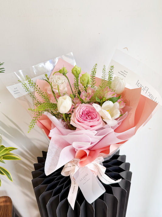 「All For Love」【Size Petite】 Omakase(Florist Choice)Bouquet - Pink&White Color Theme