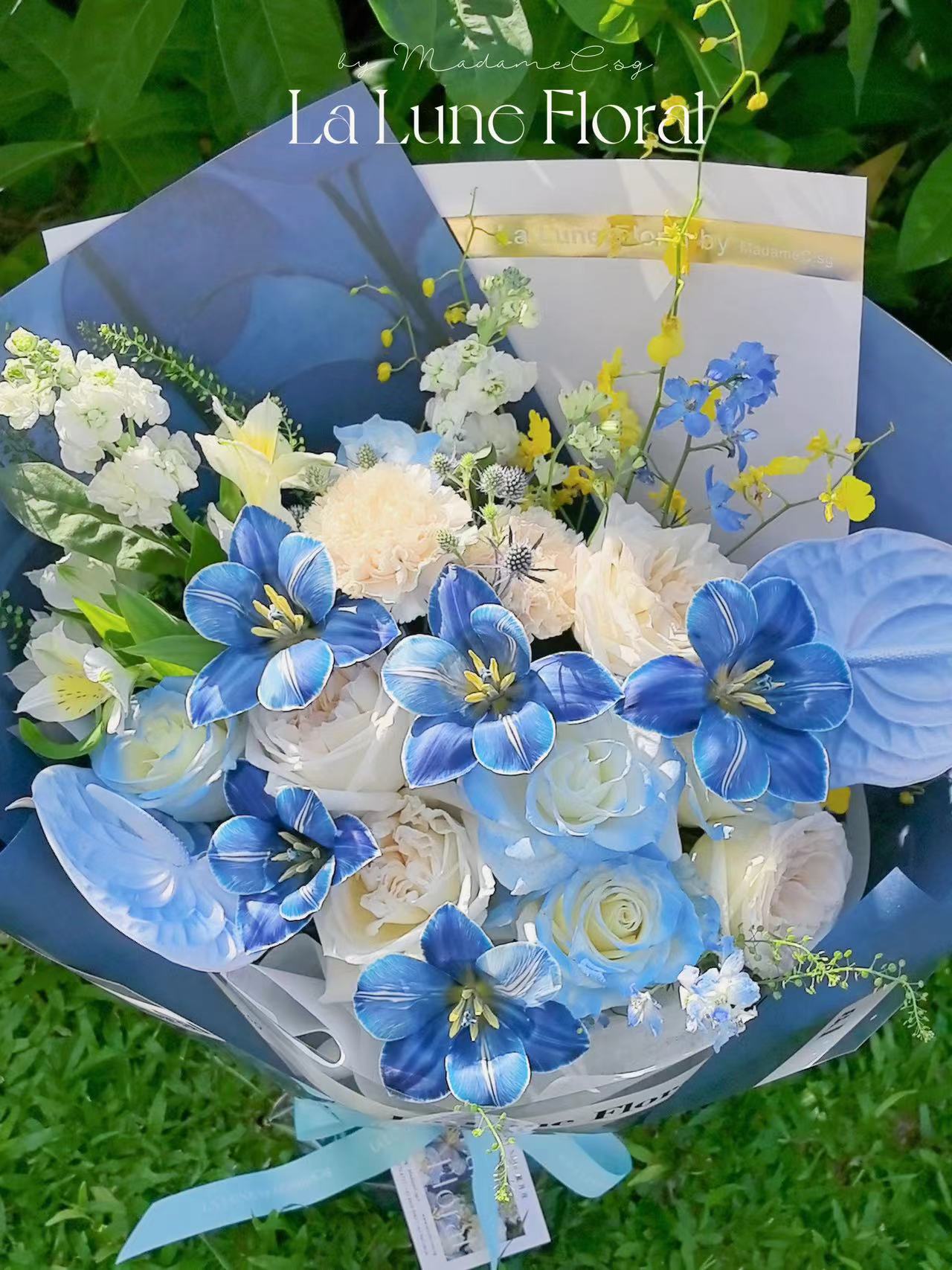 「The Starry Night」【Size M】 - Omakase(Florist Choice)Blue & White Theme