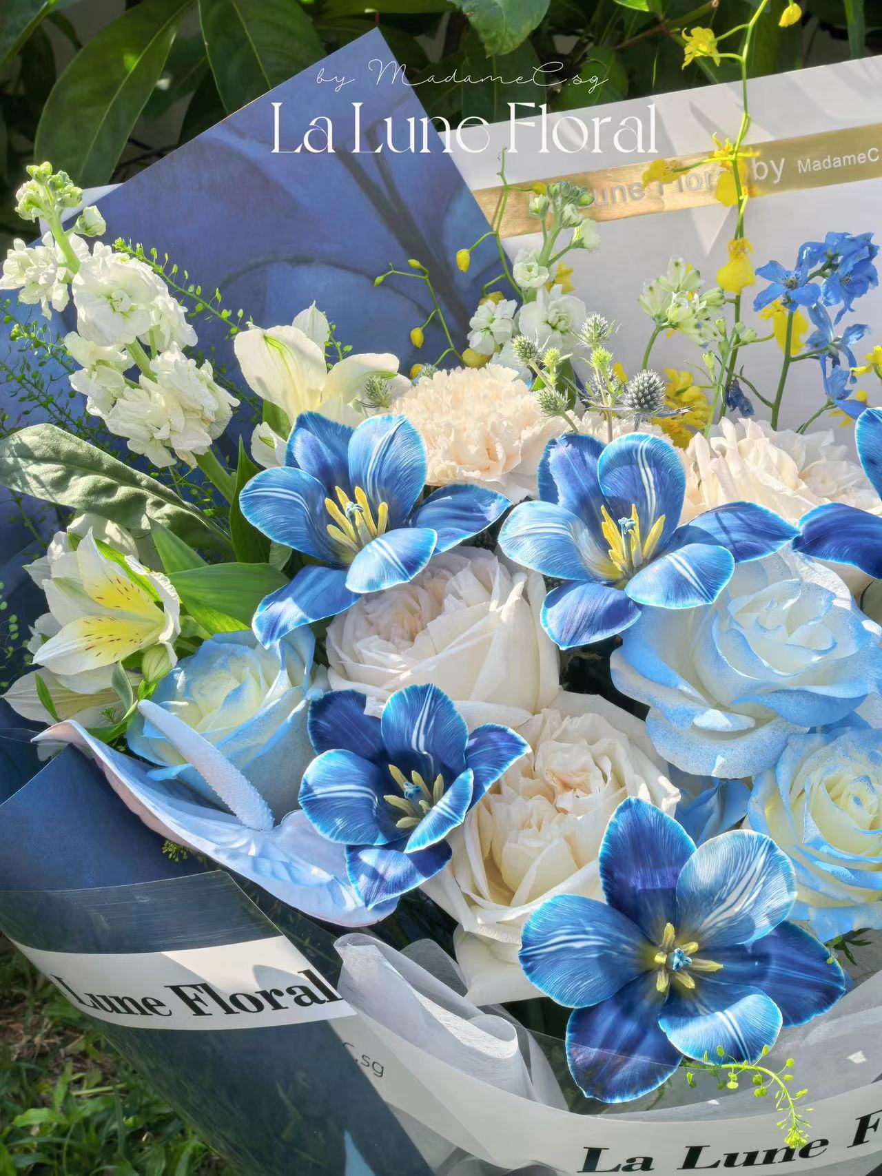「The Starry Night」【Size M】 - Omakase(Florist Choice)Blue & White Theme