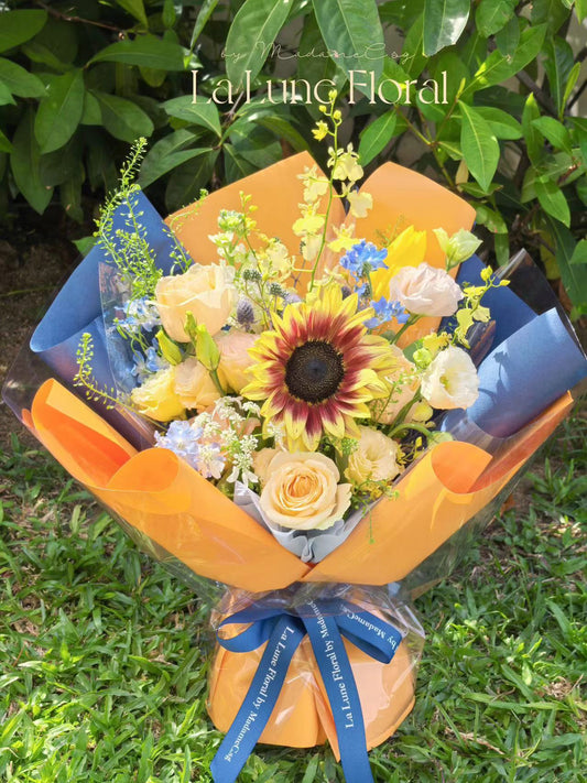 「Graduation Bouquet」【Size S】- NUS Color theme(Dark blue&Orange) bouquet