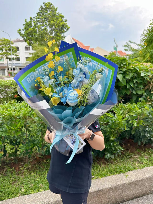 「The Starry Night」【Size S】 - Omakase(Florist Choice)Blue & White & Yellow Theme