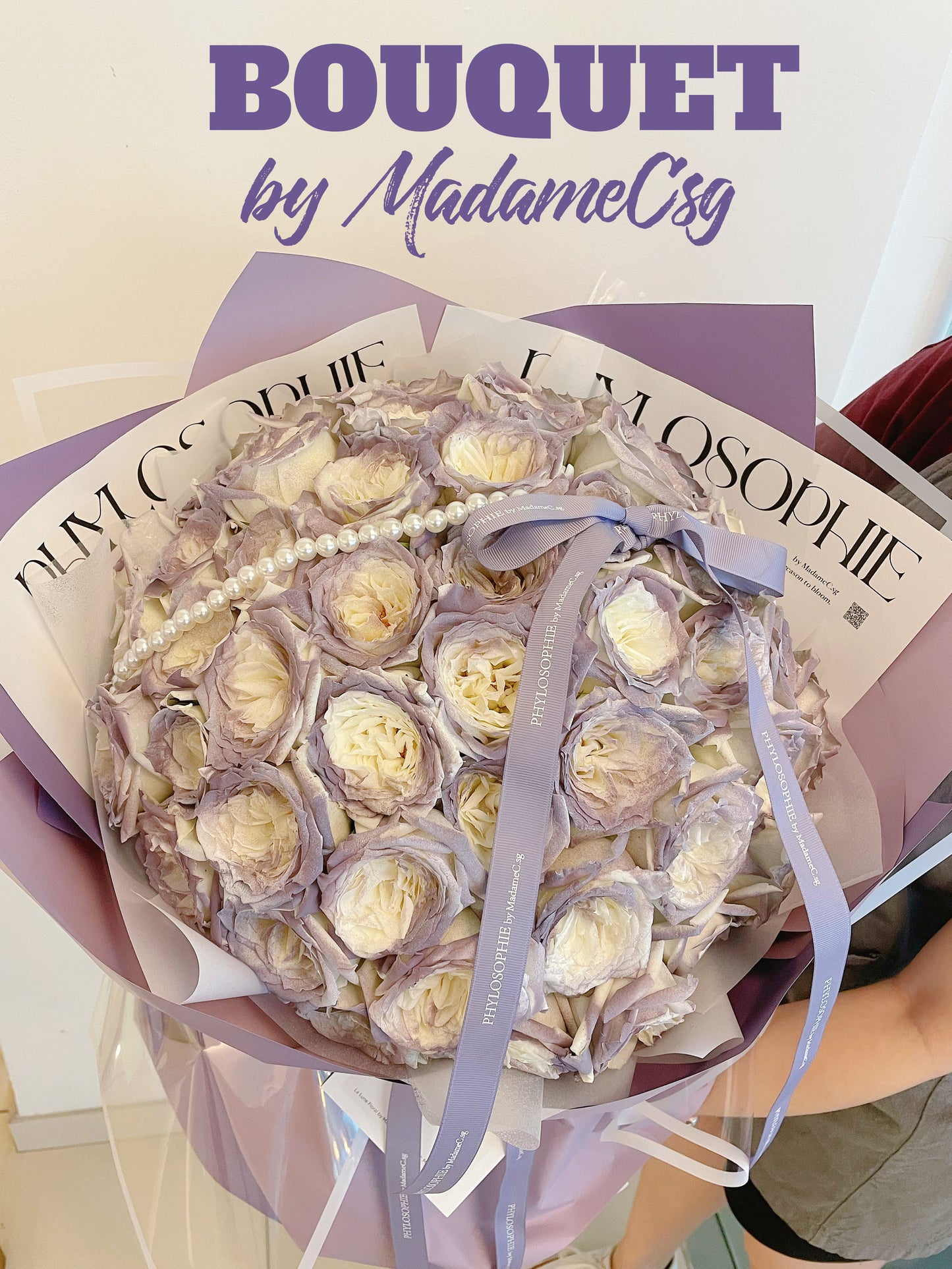 Special Capri Grey Purple painted roses bouquet (52 stk)