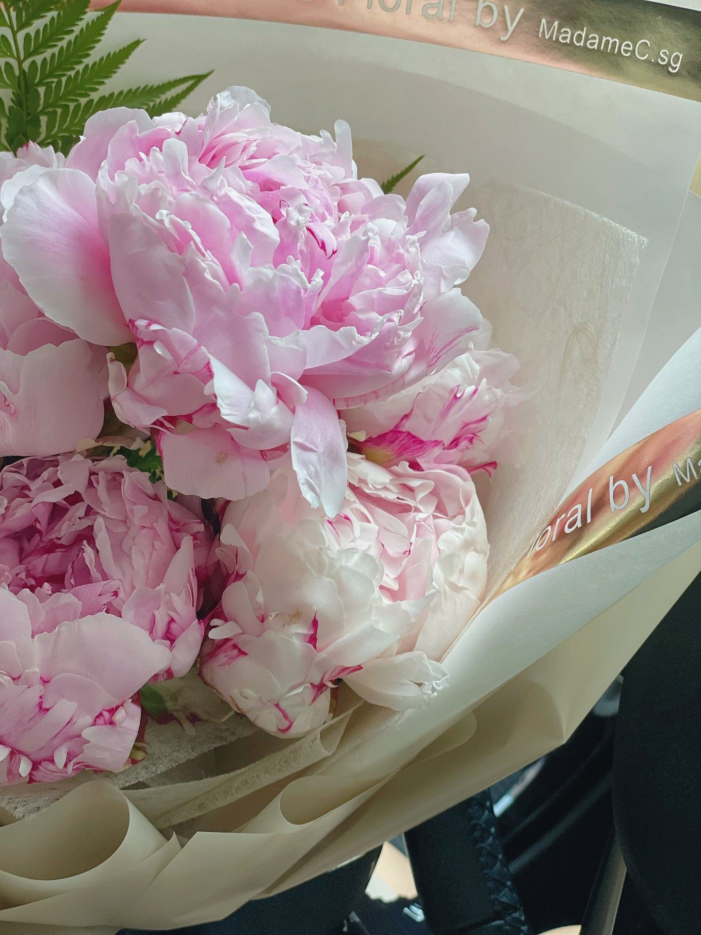 Sarah Peonies Bouquet (6 stk)