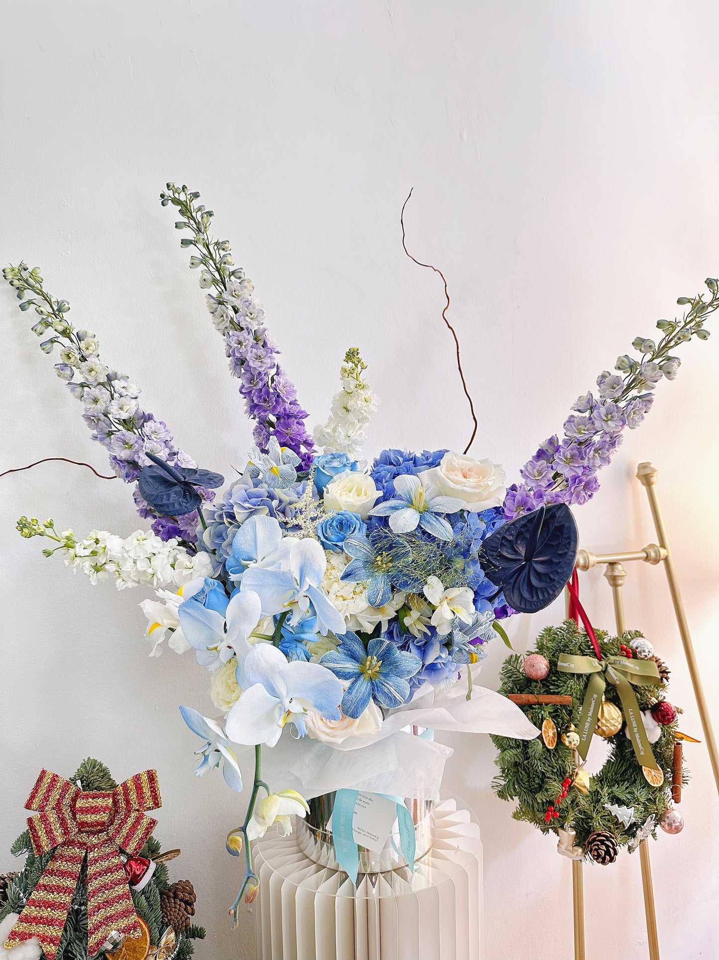 The Moment - XXL Premium Flower Box Florist Choice Blue Colour Tone