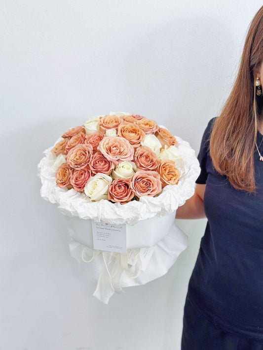 🤍Milk Coffee🤎 - Cappuccino Roses mix White Roses ( 33 stk )