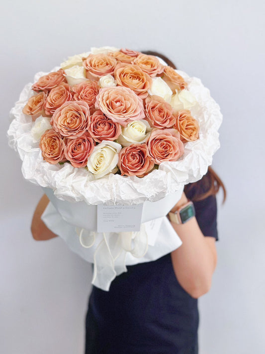 🤍Milk Coffee🤎 - Cappuccino Roses mix White Roses ( 33 stk )