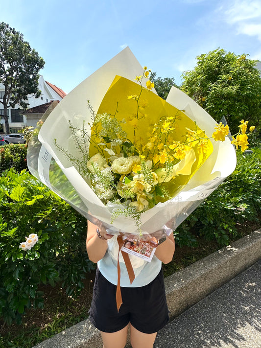 「Summer Dream」【Size S】- Omakase (Florist Choice) Yellow & White Color Theme