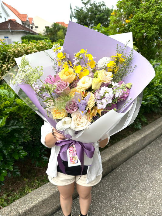 Midnight In Paris - Omakase（Florist Choice）Purple&Yellow Theme【Size Deluxe】