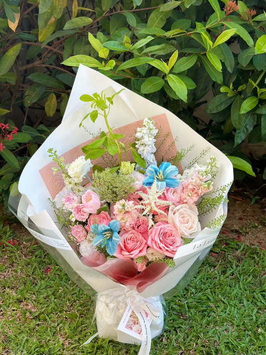 「All For Love」【Size M】 - Omakase(Florist Choice)Pink & light blue Theme