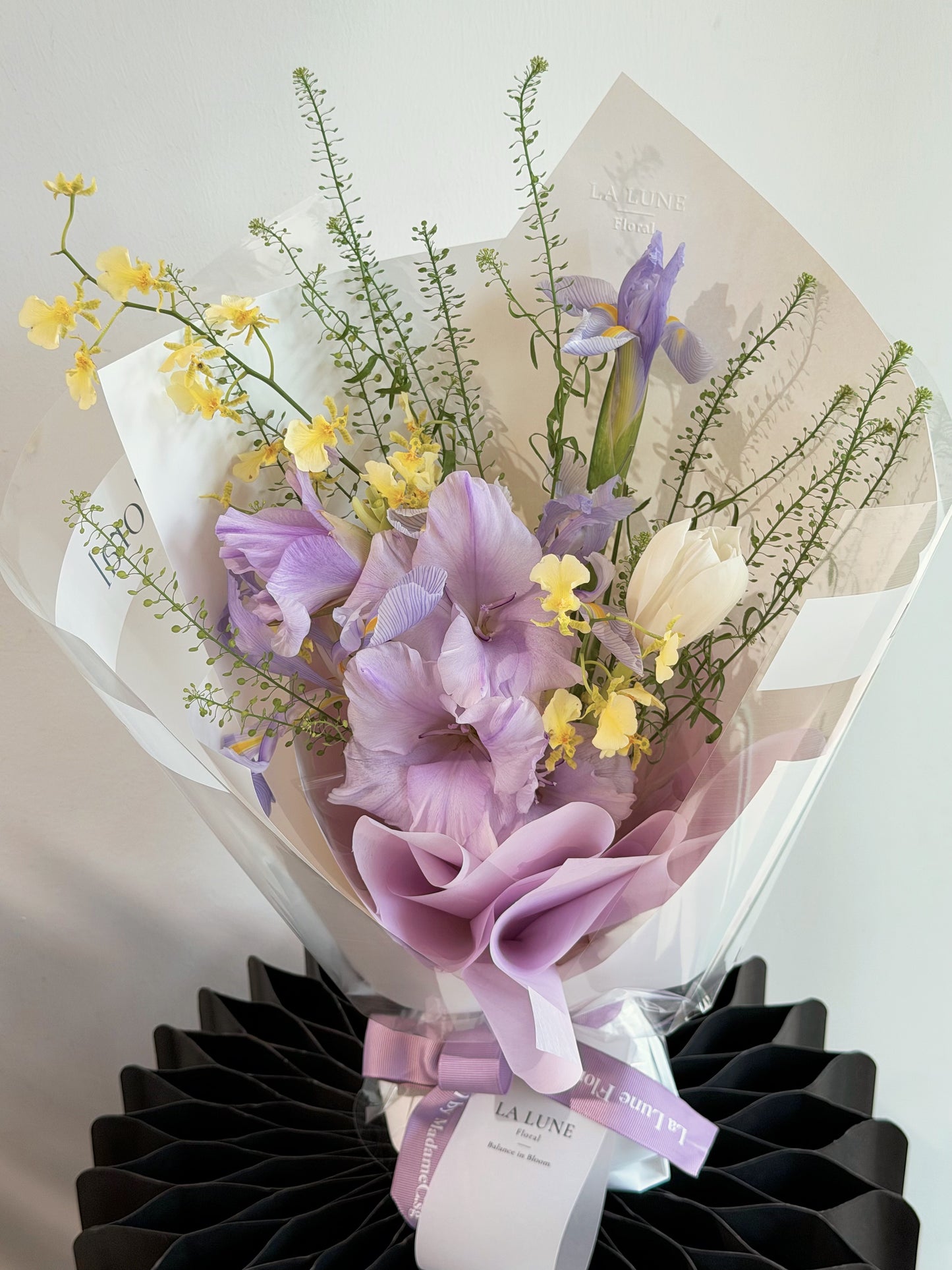 「Midnight In Paris」【Size Petite】 - Omakase(Florist Choice) Lilac & Yellow Theme