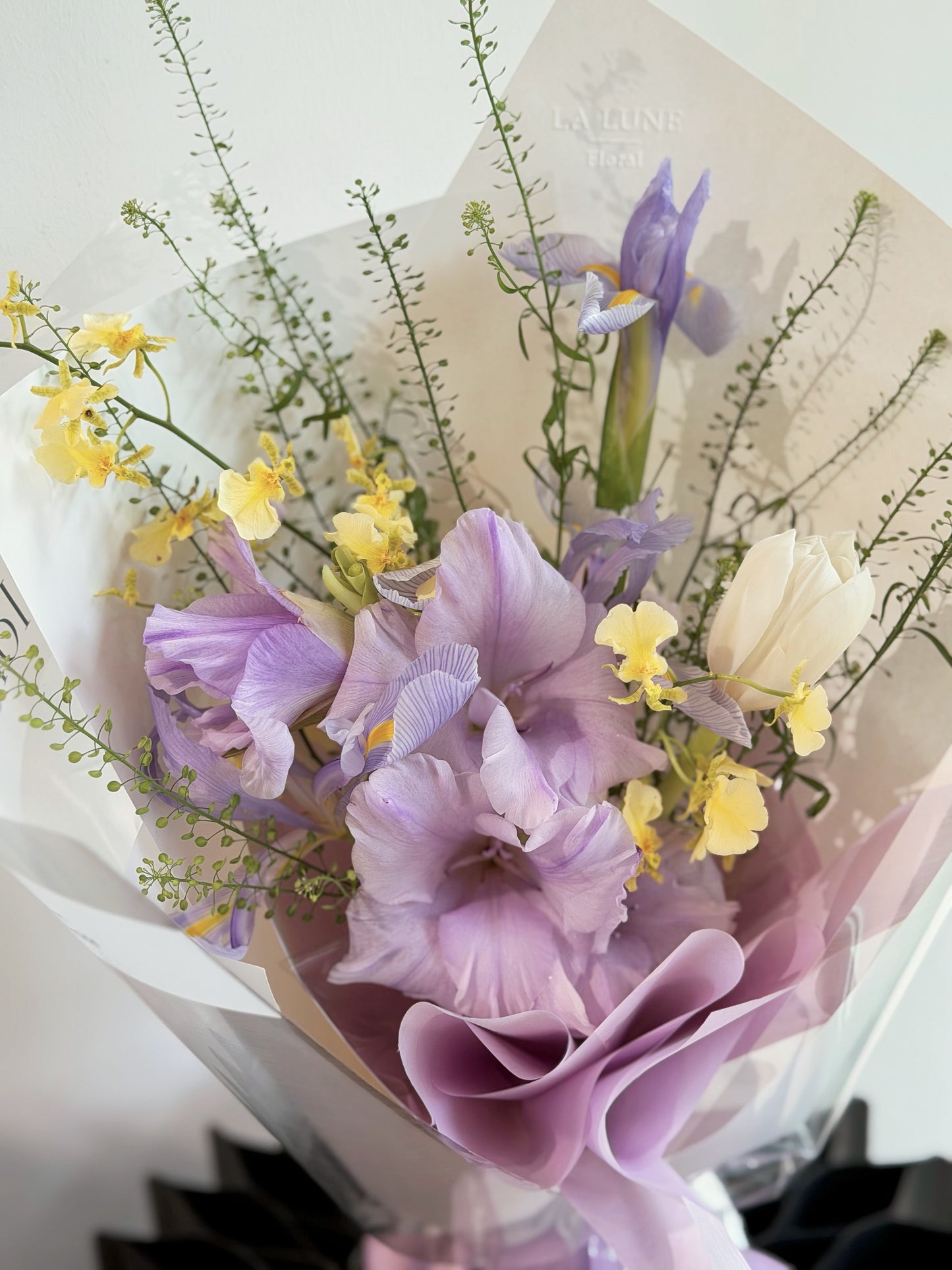 「Midnight In Paris」【Size Petite】 - Omakase(Florist Choice) Lilac & Yellow Theme