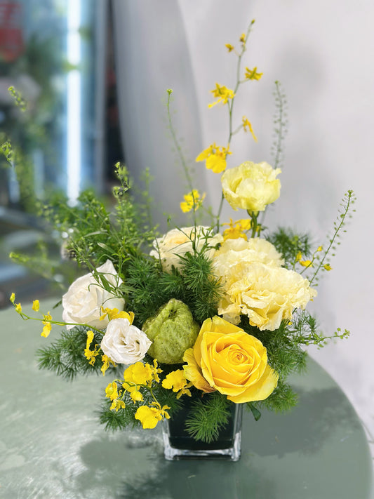 💚「Summer Dream」Fresh Flower Omakase Petite Table Arrangement