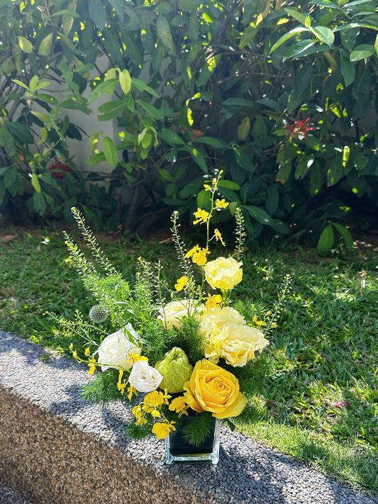 💚「Summer Dream」Fresh Flower Omakase Petite Table Arrangement