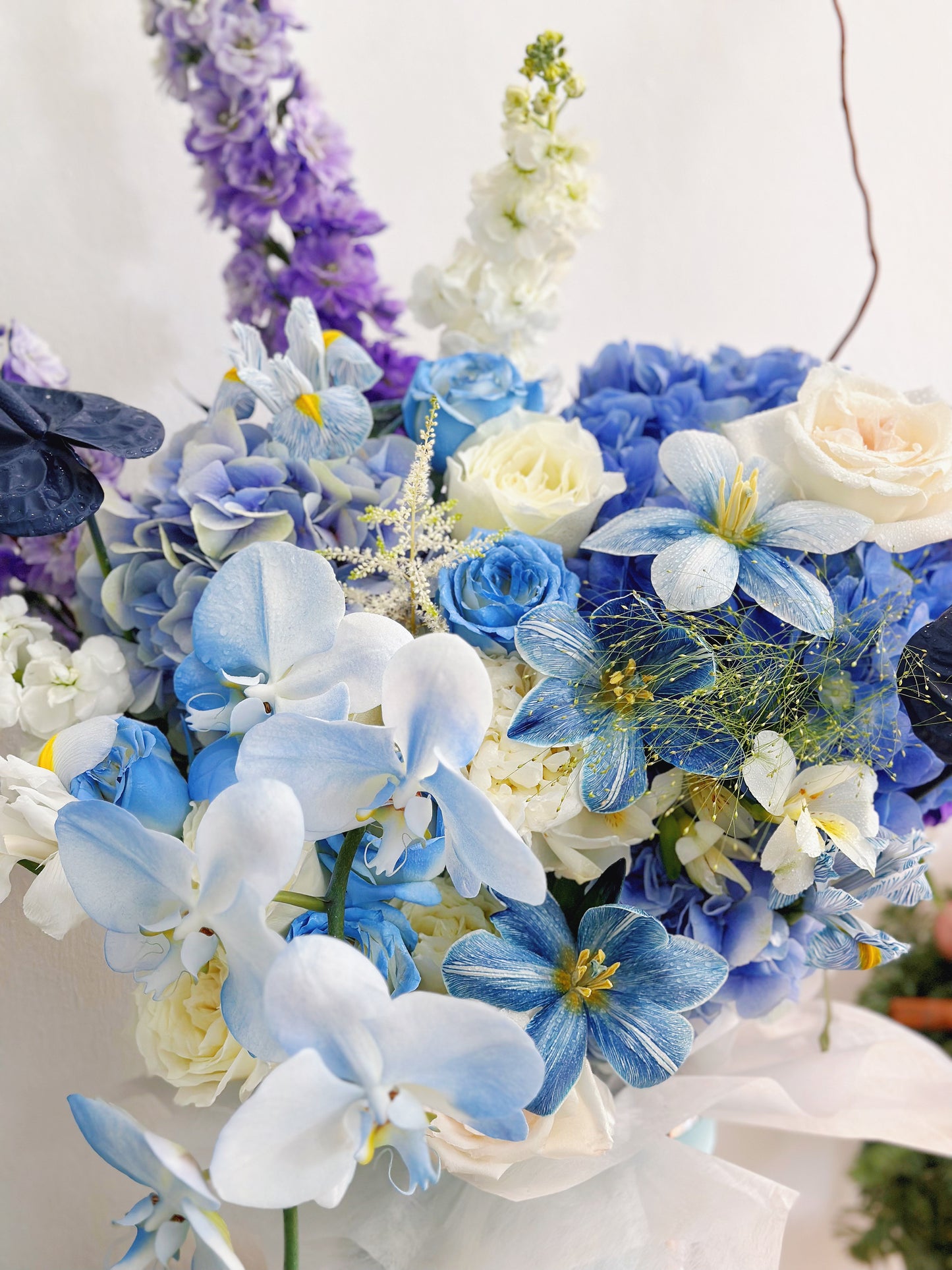 The Moment - XXL Premium Flower Box Florist Choice Blue Colour Tone