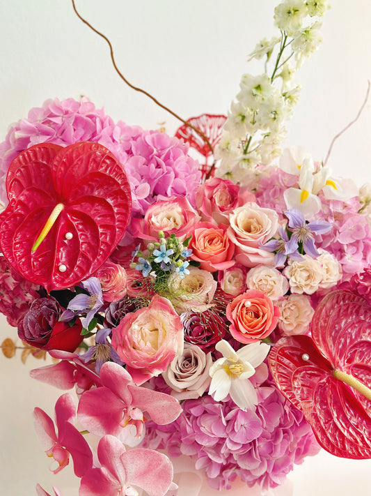 The Love - XXL Premium Flower Box Florist Choice Pink/Red Pink Colour Tone
